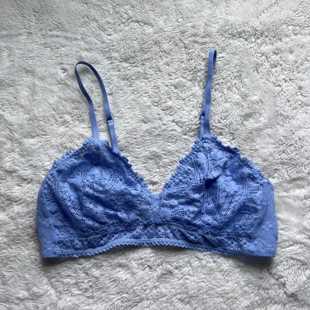 Aerie Floral Lace Bralette Periwinkle Blue Wireless V-Neck Adjustable Straps M